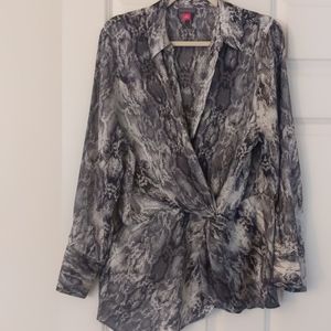 Vince camuto snake blouse
